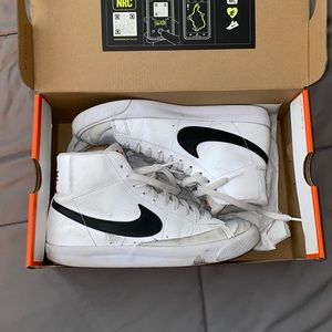 Nike blazer size 6.5y WOMENS 8.5